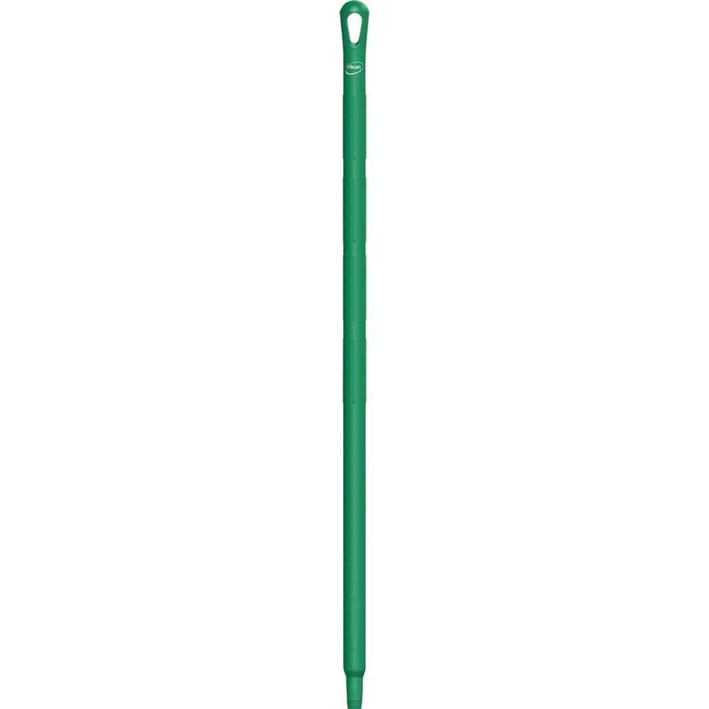 Remco - Broom/Squeegee Poles & Handles Connection Type: European Threaded Handle Material: Polypropylene - Benchmark Tooling