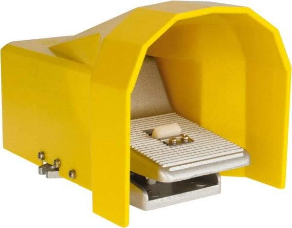 ARO/Ingersoll-Rand - Manually Operated Valves Valve Type: Foot Pedal w/Guard Actuator Type: Foot Pedal/Spring - Benchmark Tooling