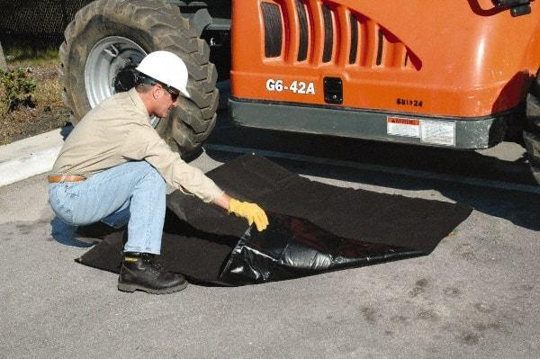 UltraTech - 12 Gal Capacity per Package, Oil Only Pad - 10' Long x 10' Wide, Polypropylene - Benchmark Tooling