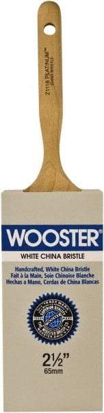 Wooster Brush - 2-1/2" Flat Hog Varnish Brush - 2-15/16" Bristle Length, 5-1/8" Maple Dowel Handle - Benchmark Tooling