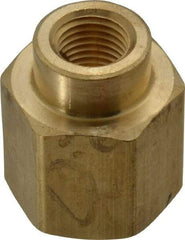 Parker - 1/2 x 1/4 Female Thread, Brass Industrial Pipe Coupling - FNPTF, 1,000 psi - Benchmark Tooling