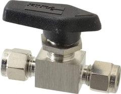 Parker - 1/4" Pipe, Stainless Steel, Inline, Two Way Flow, Instrumentation Ball Valve - 2,500 psi WOG Rating, Wedge Handle, PFA Seat - Benchmark Tooling