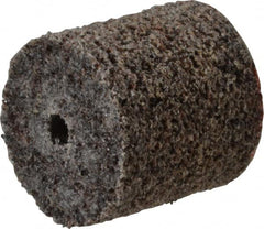 3M - 1" Diam, 1" Face Width, 3/16" Center Hole, Coarse Grade, Aluminum Oxide Deburring Wheel - Unitized, Hard Density 8 Grade, 35,100 RPM - Benchmark Tooling