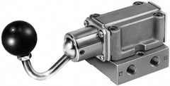 Parker - 3/8" NPT Mechanically Operated Air Valve - 4-Way, 3 Position, Hand Toggle-Locking, 1.5 CV Rate, 150 Max psi & 160°F Max Temp - Benchmark Tooling