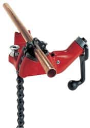 Ridgid - 1/4 to 6" Pipe Capacity, Manual Chain Vise - Bolt Down, Cast Iron, Model Number BC610 - Benchmark Tooling