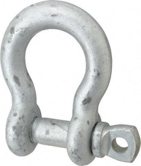 Made in USA - 1" Nominal Chain Size, 8.5 Ton Carbon Steel Screw Anchor Shackle - 1" Diam, 1-1/8" Pin Diam, 3-3/4" High x 1-11/16" Wide Inside Jaw, 2-1/2" Inside Width, 2-3/8" Max Body Thickness - Benchmark Tooling