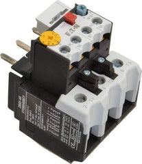 Eaton Cutler-Hammer - 24 to 40 Amp, 690 VAC, Thermal IEC Overload Relay - Trip Class 10, For Use with 40-72 A Contactors - Benchmark Tooling