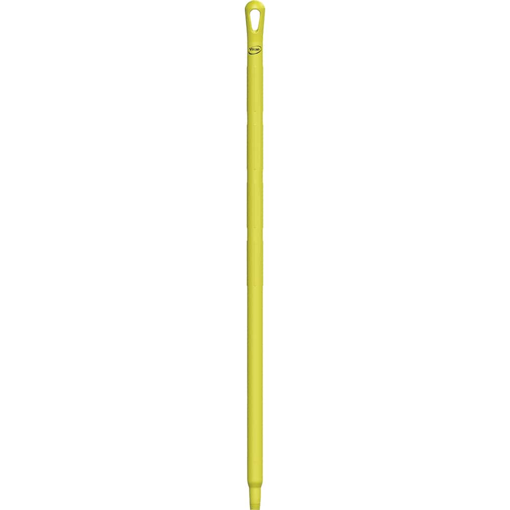 Remco - Broom/Squeegee Poles & Handles Connection Type: European Threaded Handle Material: Polypropylene - Benchmark Tooling