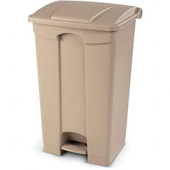 Toter - Biohazardous & Step-Open Trash Cans Label: Unlabeled Trash Can Capacity (Gal.): 23 - Benchmark Tooling