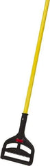 O-Cedar - 60" Standard Fiberglass Quick Connect Mop Handle - 1" Handle Diam, 1 to 5" Wet Mop Head Band, Use with Wet Mops - Benchmark Tooling