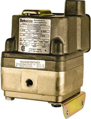 Barksdale - 1.5 to 150 psi Adjustable Range, 300 Max psi, Differential Pressure Switch - 1/8 NPT Female, 18in Free Leads, 2 x SPDT Contact, 300SS Wetted Parts, 0.5% Repeatability - Benchmark Tooling