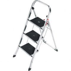 Hailo - 3 Steps, 3' 4" High, EN14183 Rating, Aluminum Step Ladder - 330 Lb Capacity, 18-1/2" Base Width - Benchmark Tooling