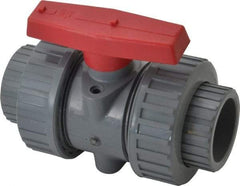 Simtech - 1-1/2" Pipe, Full Port, CPVC True Union Design Ball Valve - Inline - Two Way Flow, FNPT x FNPT (with Socket Adapter) Ends, Tee Handle, 232 WOG - Benchmark Tooling