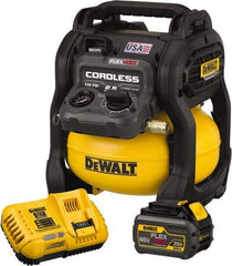 DeWALT - 0.4 hp, 1.5 SCFM at 40 psi, 1.2 SCFM at 90 psi, Pancake Compressor - 2.5 Gal Tank, 60V, 135 psi - Benchmark Tooling