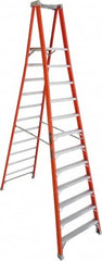 Louisville - 10 Steps, 10' High, Type IA Rating, Fiberglass Platform Ladder - Benchmark Tooling