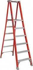 Louisville - 6 Steps, 6' High, Type IA Rating, Fiberglass Platform Ladder - Benchmark Tooling