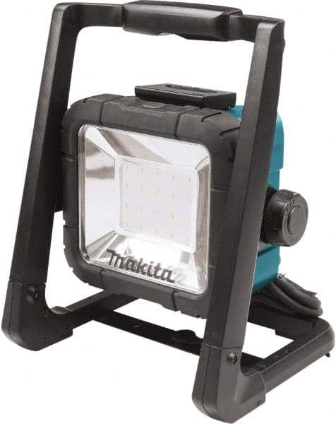 Makita - 18 Volts, 750 Lumens, Cordless Work Light - 8 hr Run Time - Benchmark Tooling