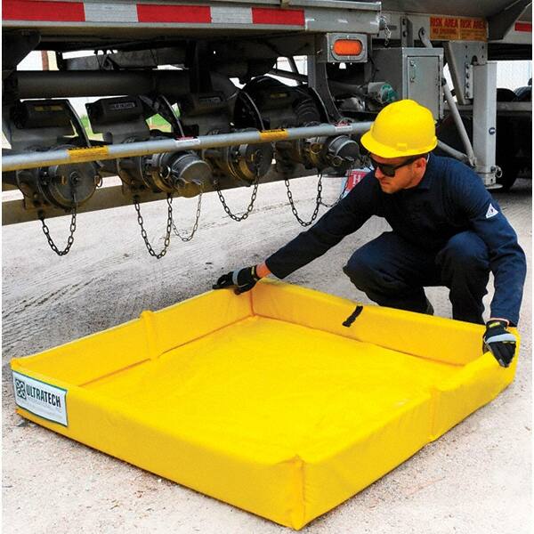 UltraTech - 75 Gal 18 oz PVC Containment Berm, Mini-Foam Wall - 1/2' High x 6' Wide x 4" Long - Benchmark Tooling