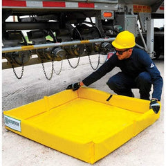 UltraTech - 15 Gal 18 oz PVC Containment Berm, Mini-Foam Wall - 1/2' High x 2' Wide x 2" Long - Benchmark Tooling