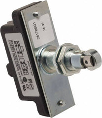 Square D - SPDT, NC/NO, 600 VAC, Screw Terminal, Roller Plunger Actuator, General Purpose Limit Switch - 1 NEMA Rating, IP20 IPR Rating, Panel Mount, 1-1/4 Lb. Operating Force - Benchmark Tooling