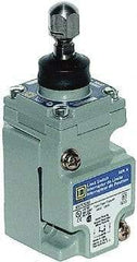 Square D - SPDT, NC/NO, 600 Volt Screw Terminal, Plunger Actuator, General Purpose Limit Switch - 1, 2, 4, 6, 12, 13, 6P NEMA Rating, IP67 IPR Rating - Benchmark Tooling