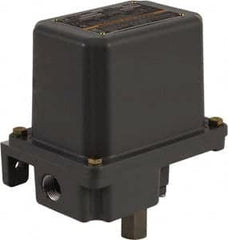 Square D - 7 and 9 NEMA Rated, SPDT, 90 to 2,900 psi, Electromechanical Pressure and Level Switch - Adjustable Pressure, 120 VAC at 6 Amp, 125 VDC at 0.22 Amp, 240 VAC at 3 Amp, 250 VDC at 0.27 Amp, 1/4 Inch Connector, Screw Terminal, For Use with 9012G - Benchmark Tooling