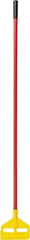 Rubbermaid - 60" Standard Fiberglass Clamp Jaw Mop Handle - 1" Mop Head Band, Plastic Connector, Use with Wet Mops - Benchmark Tooling