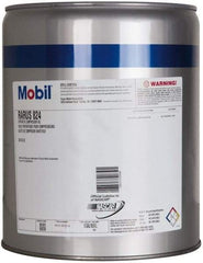 Mobil - 5 Gal Pail, ISO 32, SAE 10, Air Compressor Oil - -20°F to 400°, 29.5 Viscosity (cSt) at 40°C, 5.5 Viscosity (cSt) at 100°C - Benchmark Tooling