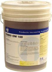 Master Fluid Solutions - Trim OM 100, 5 Gal Pail Cutting & Grinding Fluid - Straight Oil, For Cutting, Grinding - Benchmark Tooling