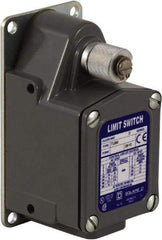 Square D - SPDT, 600 VAC, Screw Terminal, Rotary Spring Return Actuator, General Purpose Limit Switch - 1, 2, 4, 12, 13 NEMA Rating, IP67 IPR Rating - Benchmark Tooling