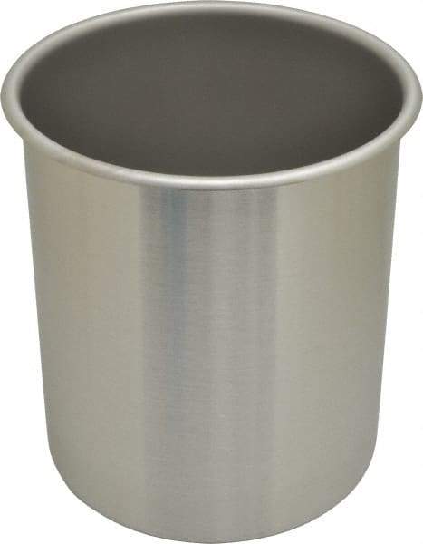 VOLLRATH - Round, Chrome Stainless Steel Food Storage Container - 8.6" High x 7.3" Wide - Benchmark Tooling