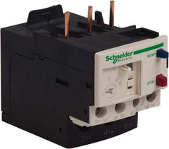 Schneider Electric - 3 Pole, NEMA Size 0-1, 12 to 18 Amp, 690 VAC, Thermal NEMA Overload Relay - Trip Class 20, For Use with LC1D18, LC1D25, LC1D32 and LC1D38 - Benchmark Tooling