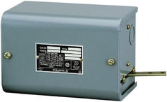 Square D - 1 NEMA Rated, DPST-DB, Float Switch Pressure and Level Switch - 575 VAC, Line-Load-Load-Line Terminal - Benchmark Tooling