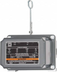 Square D - 7 and 9 NEMA Rated, DPST, Float Switch Pressure and Level Switch - 575 VAC, Line-Load-Load-Line Terminal - Benchmark Tooling