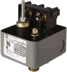 Square D - 1 NEMA Rated, DPST, 110 to 125 psig, Vacuum Switch Pressure and Level Switch - Adjustable Pressure, 575 VAC, 0.13 Inch NPSF Connector, Screw Terminal, For Use with Air Compressors, Electrically Driven Water Pumps - Benchmark Tooling