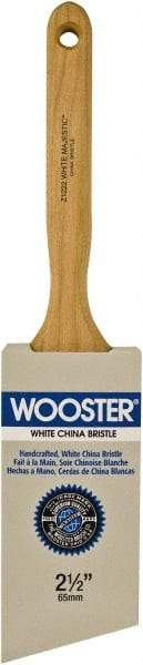 Wooster Brush - 2-1/2" Angled Hog Sash Brush - 3-3/16" Bristle Length, 7-7/8" Maple Fluted Handle - Benchmark Tooling