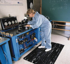 Wearwell - 3' Long x 2' Wide, Dry Environment, Anti-Fatigue Matting - Gray, Vinyl with Nitrile Blend Base, Beveled on 4 Sides - Benchmark Tooling