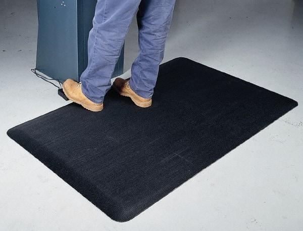 Wearwell - 3' Long x 2' Wide, Dry Environment, Anti-Fatigue Modular Matting System - Black with Yellow Borders, Vinyl with Vinyl Sponge Base, Beveled on 4 Sides - Benchmark Tooling