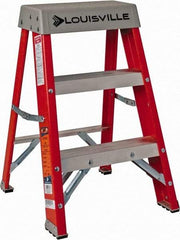 Louisville - 2 Steps, 2' High, Type IA Rating, Fiberglass Step Ladder - 300 Lb Capacity, 17" Base Width - Benchmark Tooling