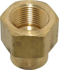 Parker - 3/4 x 1/2 Female Thread, Brass Industrial Pipe Coupling - FNPTF, 1,000 psi - Benchmark Tooling