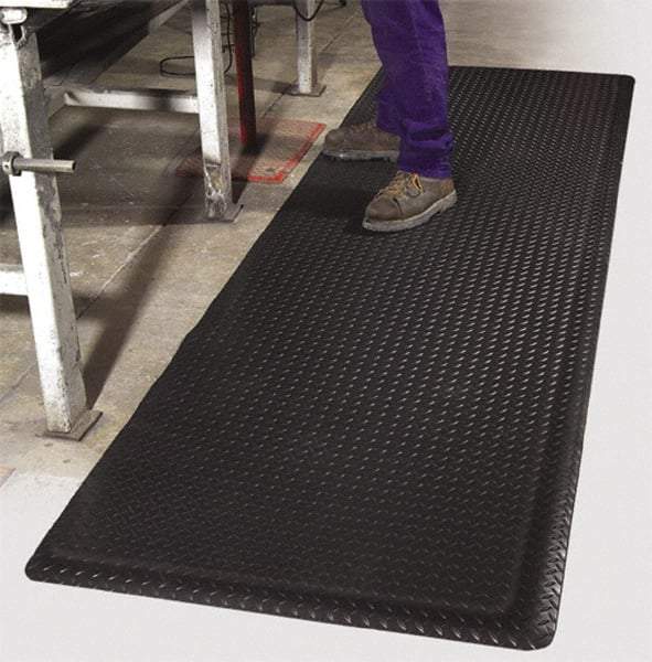 PRO-SAFE - 75' Long x 4' Wide, Dry Environment, Anti-Fatigue Matting - Black, Vinyl with Vinyl Sponge Base, Beveled on 4 Sides - Benchmark Tooling