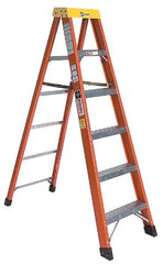 Made in USA - 5 Steps, 7 Ft. High, Type IA Rating, Fiberglass Step Ladder - Benchmark Tooling