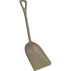 Remco - 17" High x 14" Wide Square Plastic Shovel - 42" Long Plastic D-Grip Handle, No Step - Benchmark Tooling