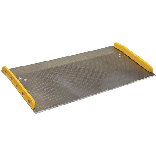 Aluminum Dock Board Steel Curb 10K 72 × 36 - Exact Industrial Supply